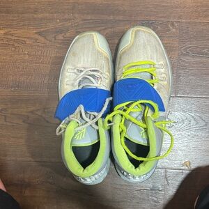 Kyrie 6 Heavily Worn